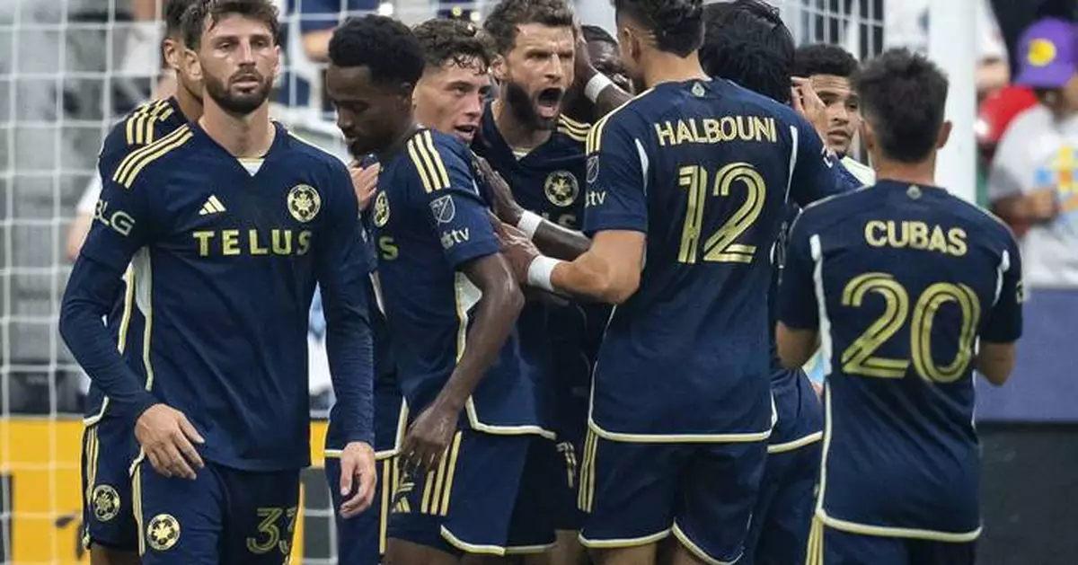 Müller scores a hat trick on 36th birthday and Whitecaps clinch a playoff spot with win over Union