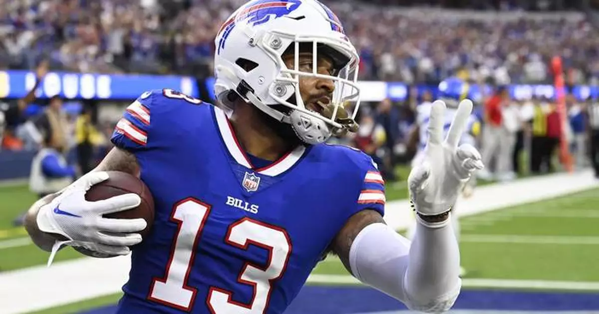 Receiver Gabe Davis is rejoining the Bills after agreeing to a practice-squad deal, AP source says