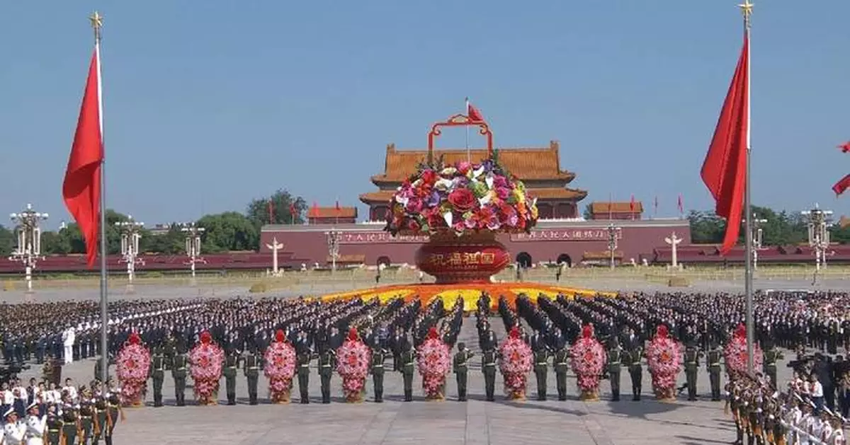 Xi pays tribute to national heroes on Martyrs' Day