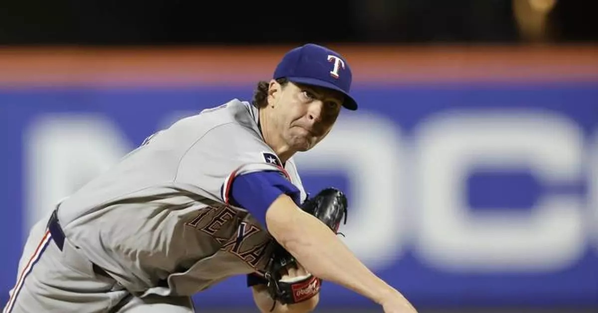 Mets' Jeff McNeil ejected after called third strike from former teammate Jacob deGrom