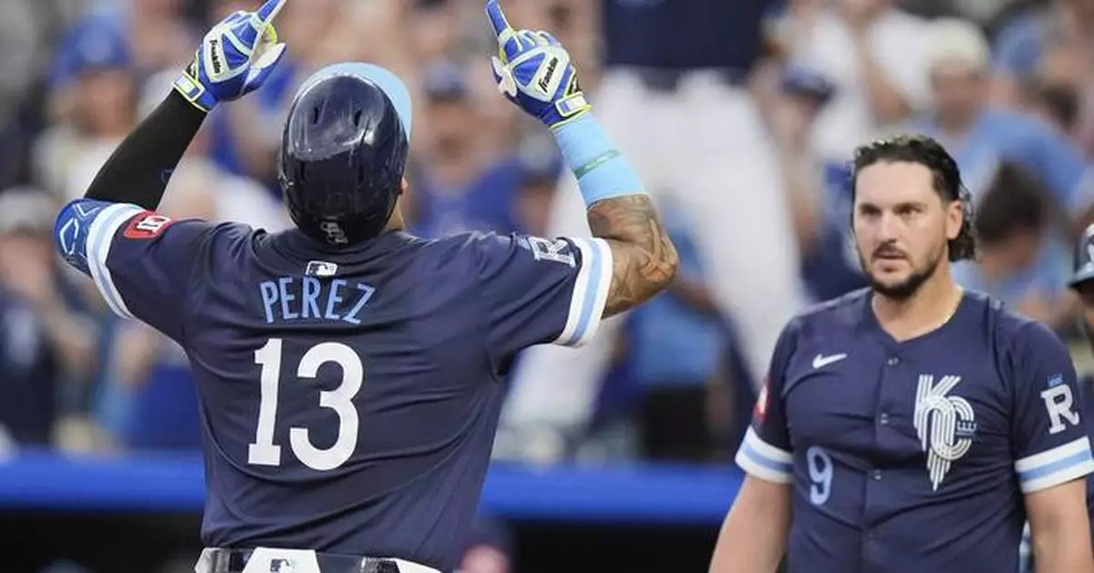 Perez hits 3-run HR in 7-run 1st inning as Royals rough up Scherzer in 20-1 win over Blue Jays