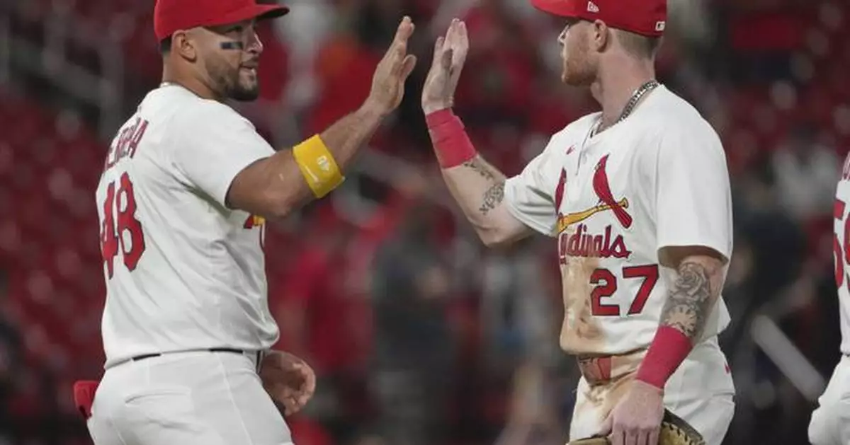 Herrera hits go-ahead homer, Mikolas pitches 6 solid innings, Cardinals beat A's 2-1