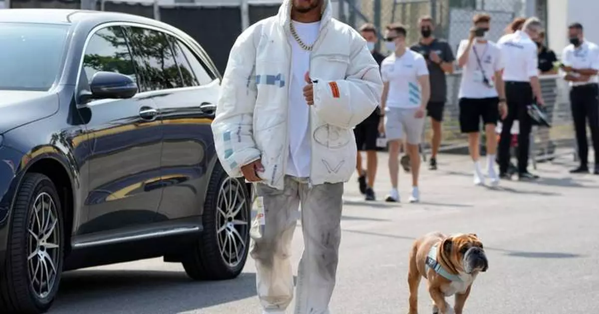 Hamilton misses F1 tire test to care for his seriously ill dog Roscoe