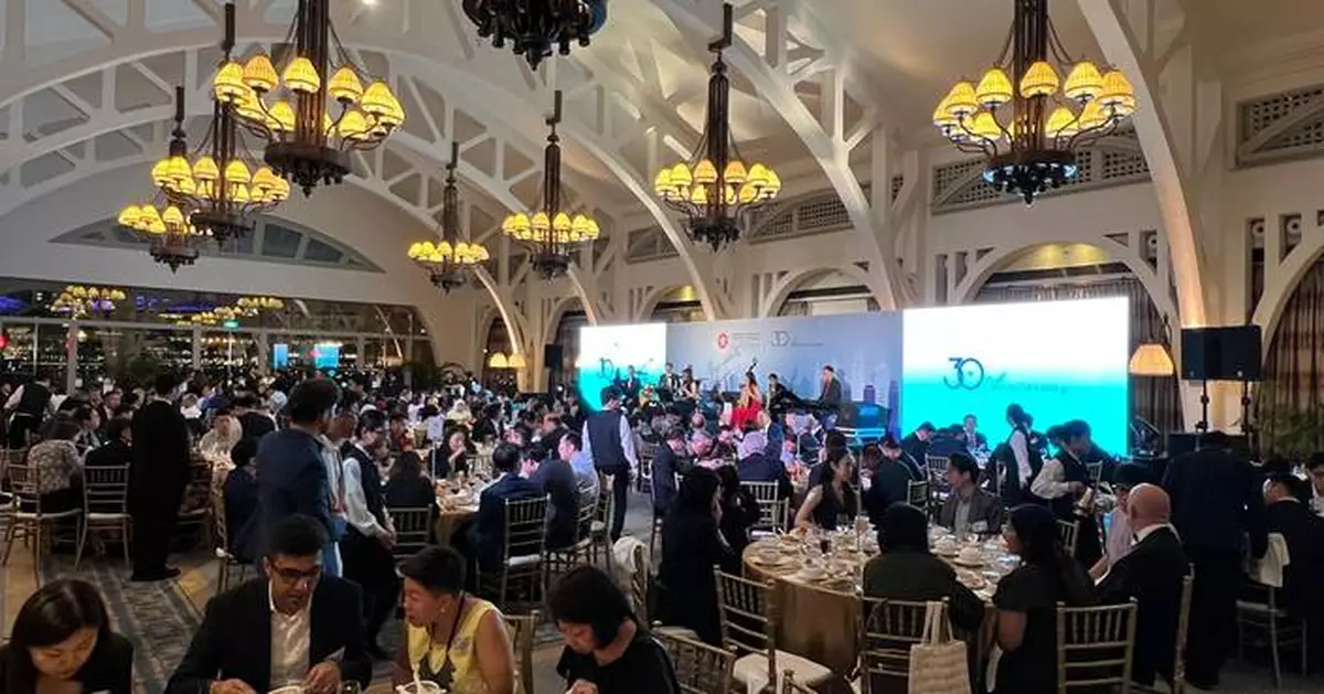 Hong Kong and Singapore strengthen ties during 30th anniversary of Economic and Trade Office in Singapore.