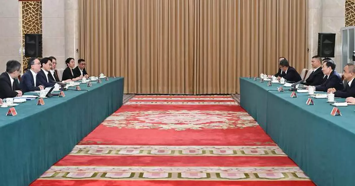 Hong Kong Delegation Promotes Legal Services in Xinjiang to Enhance Belt and Road Cooperation.