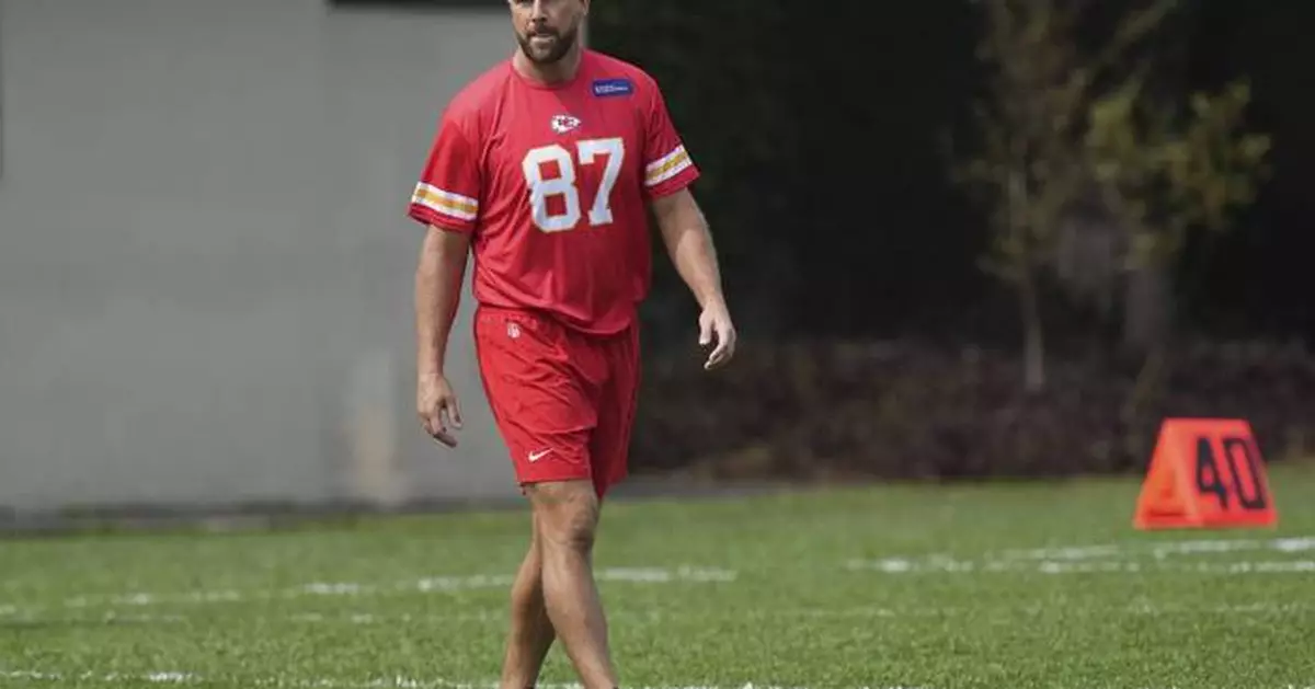 Travis Kelce on what's changed since his engagement to Taylor Swift: 'I got one more ring'