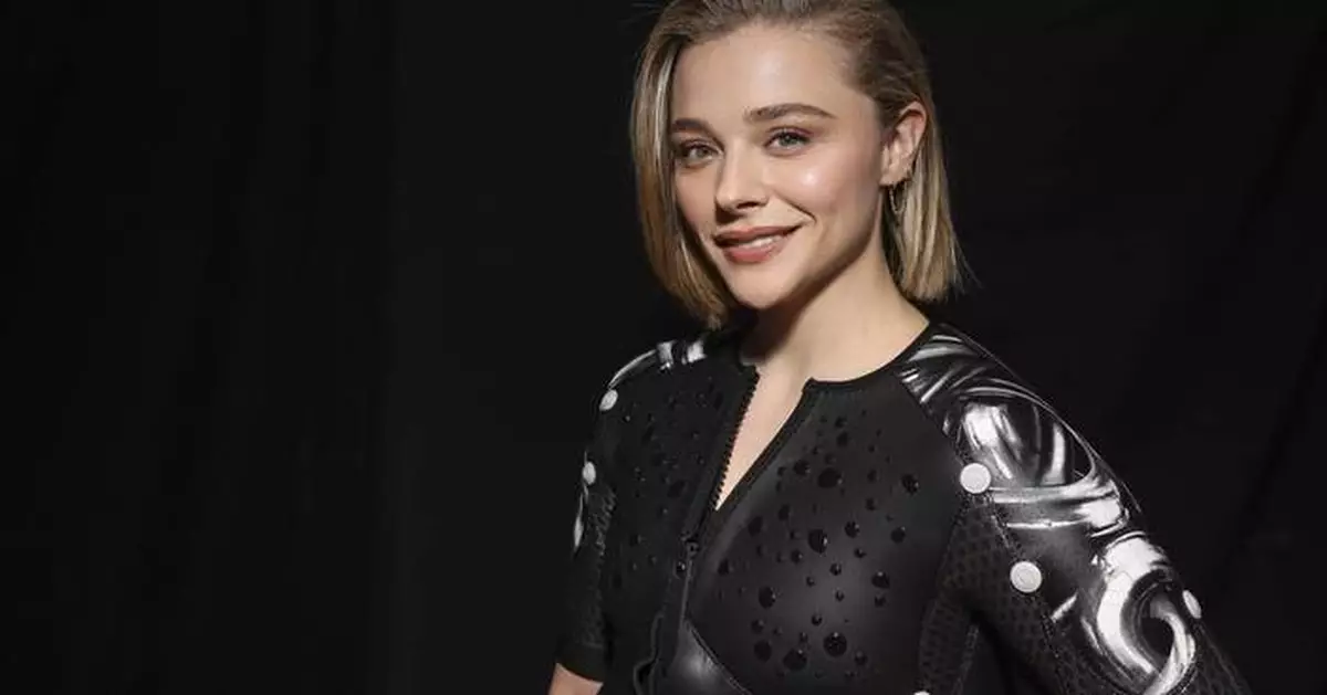 Chloë Grace Moretz and Kate Harrison are married