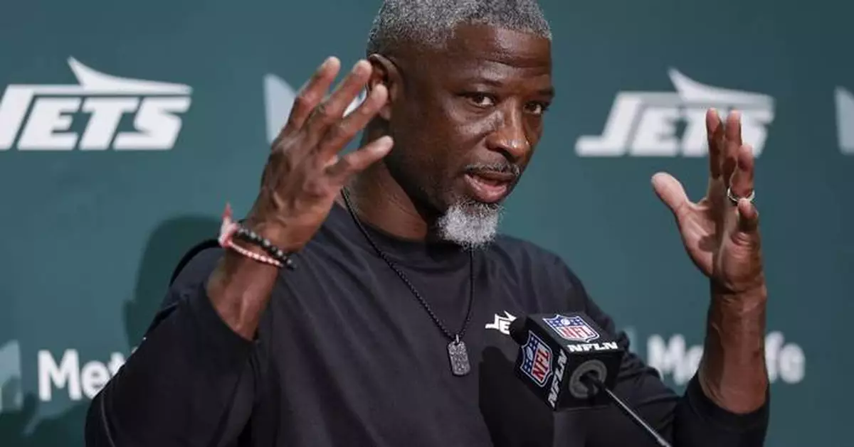 Jets' Glenn says 'the sky's not falling' after 0-2 start as they face undefeated Buccaneers