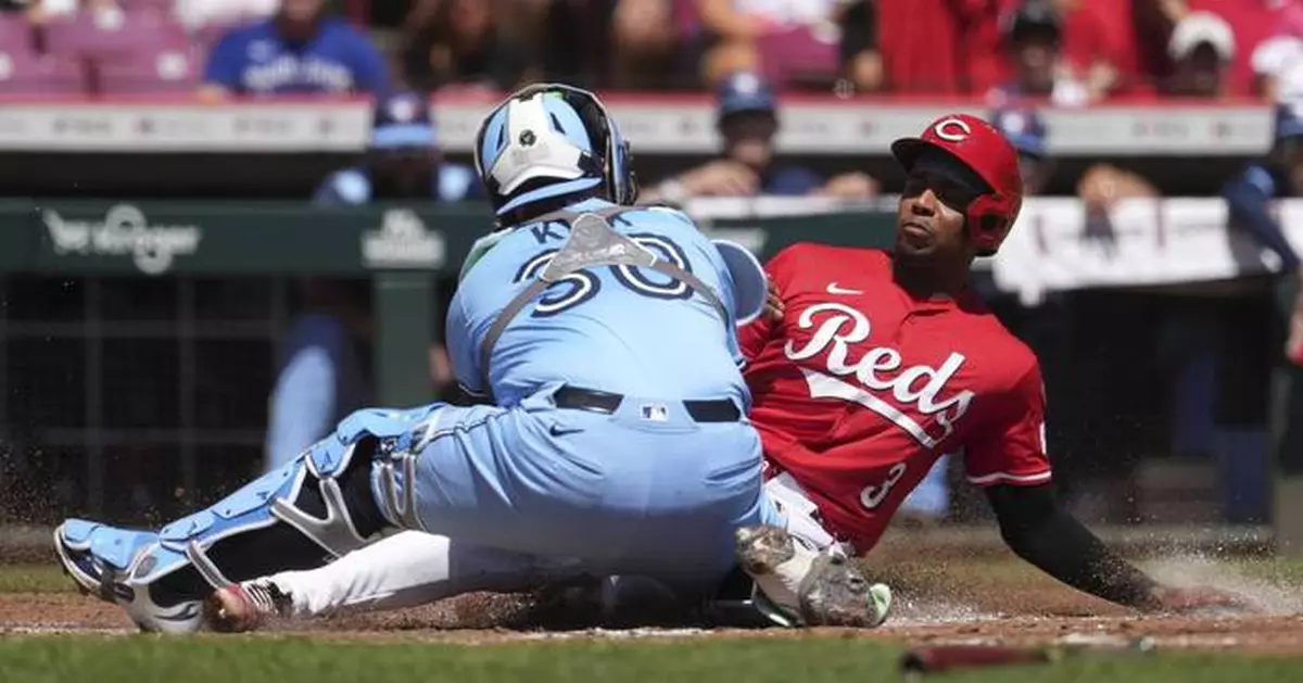 Marte hits walk-off single after Reds lose tying run on lodged ball, Cincinnati tops Blue Jays 5-4