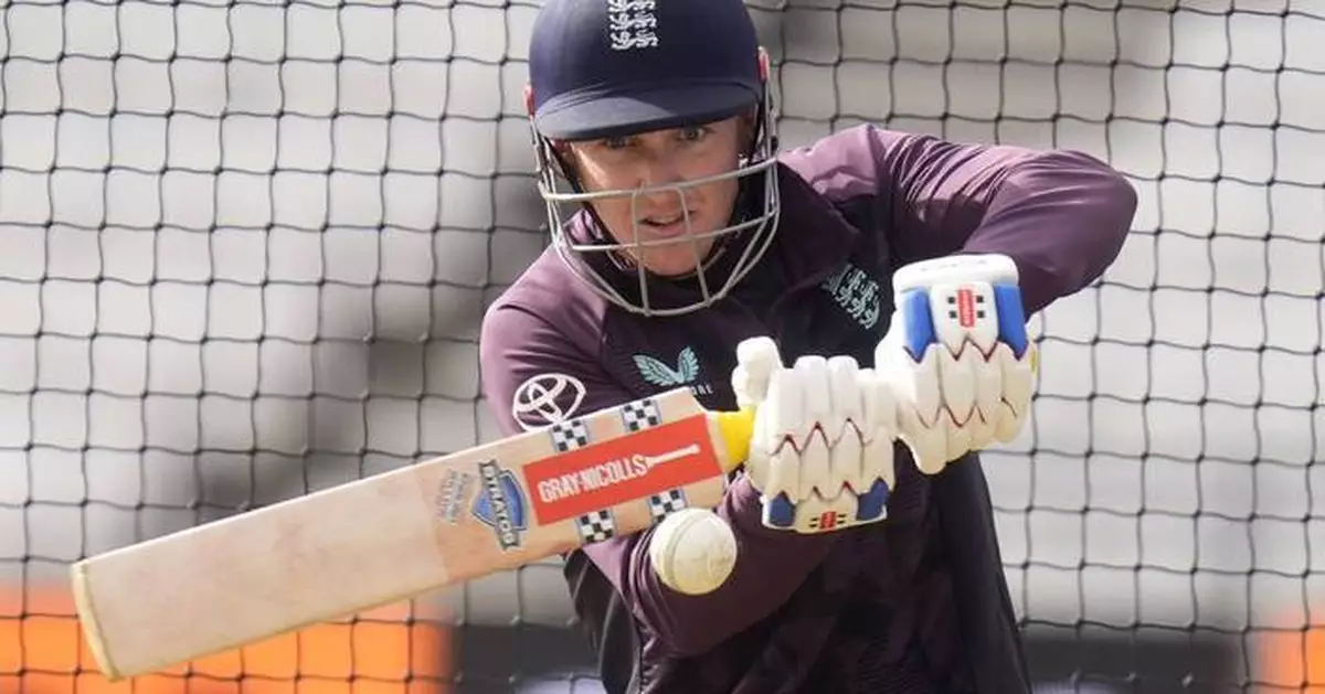 South Africa routs England by 7 wickets in first ODI after hosts bowled out for 131