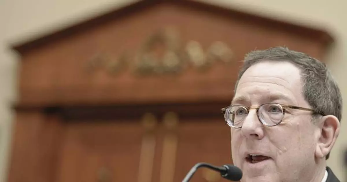 Northwestern University president says he will resign following tenure marked by White House tension