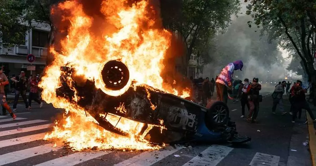 AP photographer Rodrigo Abd wins POY Latam photojournalist of the year