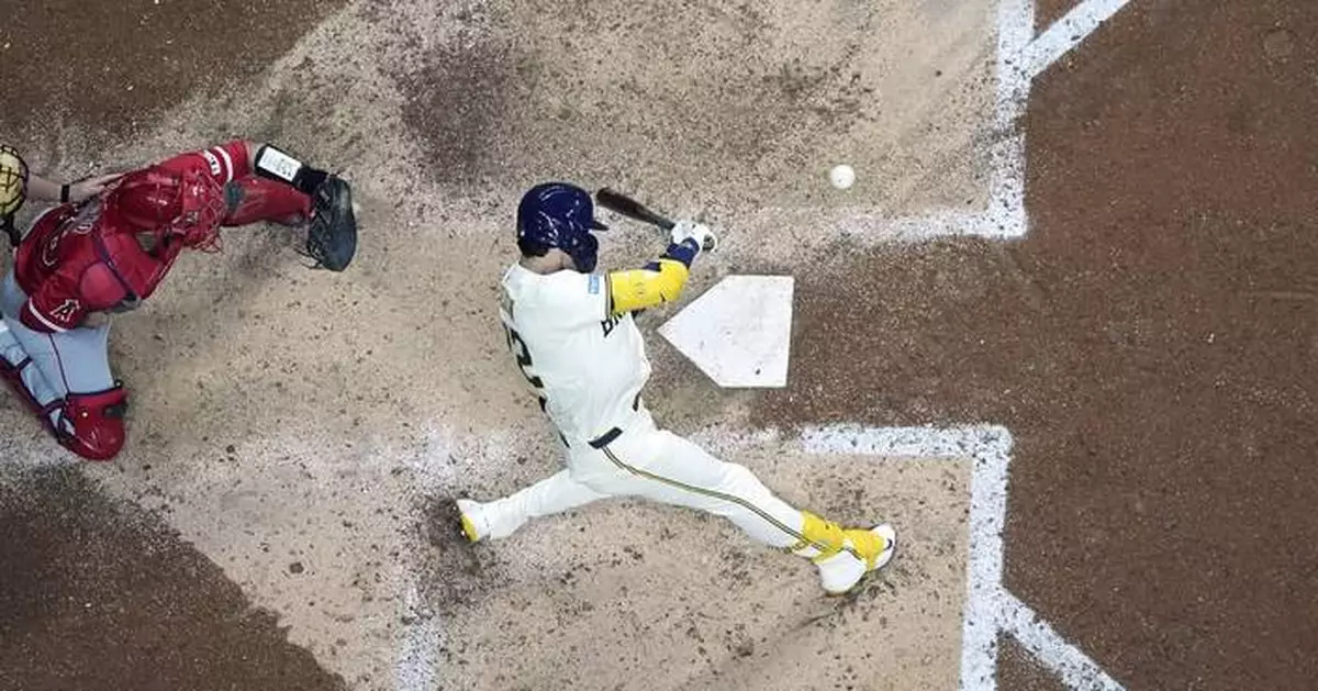 Brewers' Yelich reaches major milestone in his successful comeback from back surgery