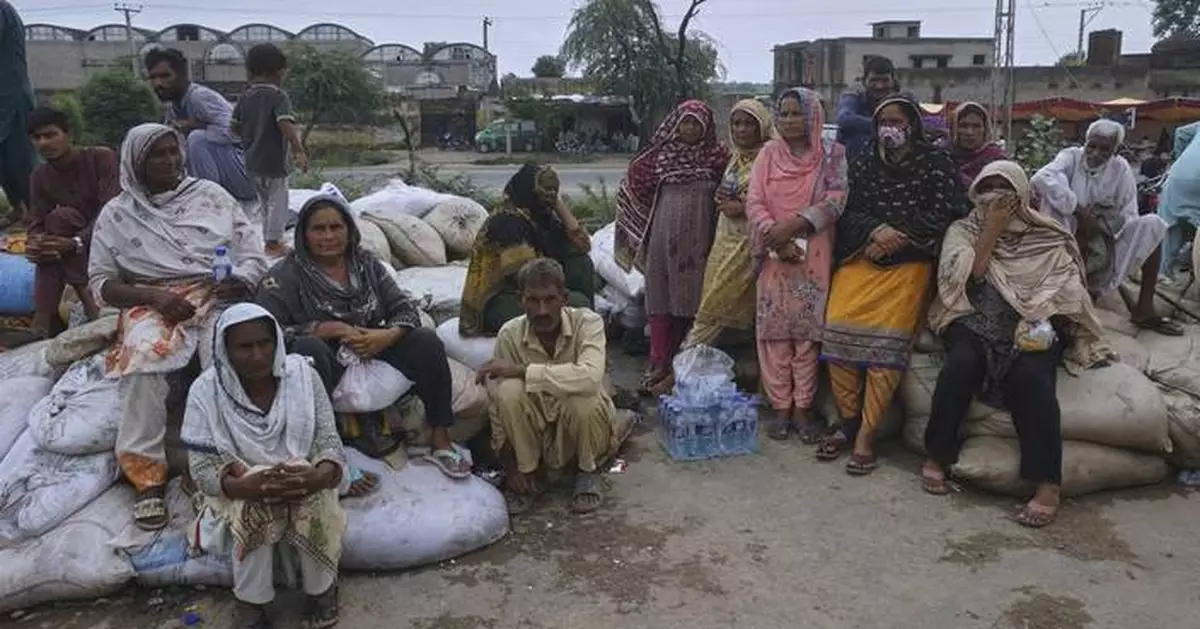 Pakistani rescuers use drones to help evacuate thousands as floods devastate Punjab