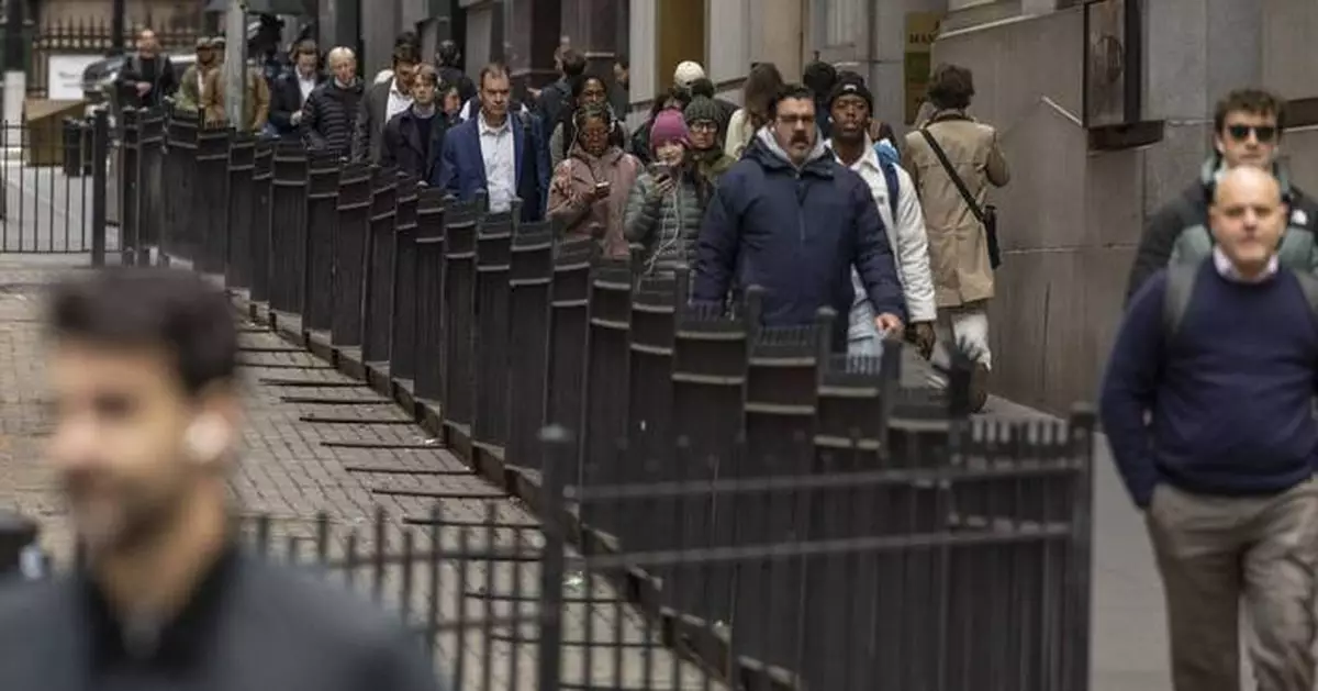 US hiring stalls with employers reluctant to expand in an economy grown increasingly erratic