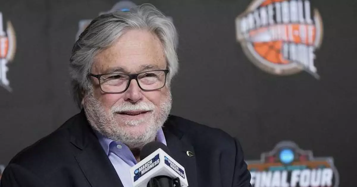Heat owner Micky Arison never sought the spotlight. The Basketball Hall of Fame called anyway