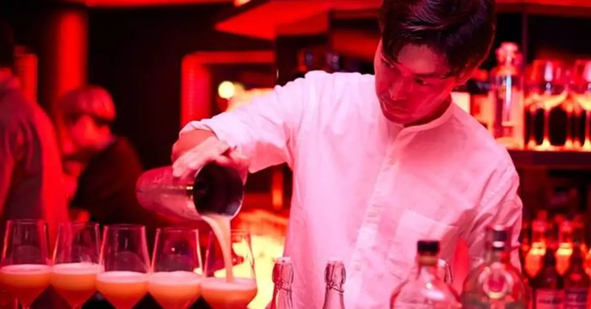 Limited Cocktails at the seven x seven Ishigaki Bar "Red." Featuring DIAGEO WORLD CLASS 2024 Japan Champion Masato Ishioka Available Until December 23.