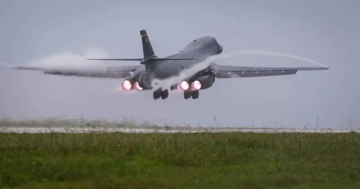 US military flew supersonic B-1 bombers up to the coast of Venezuela