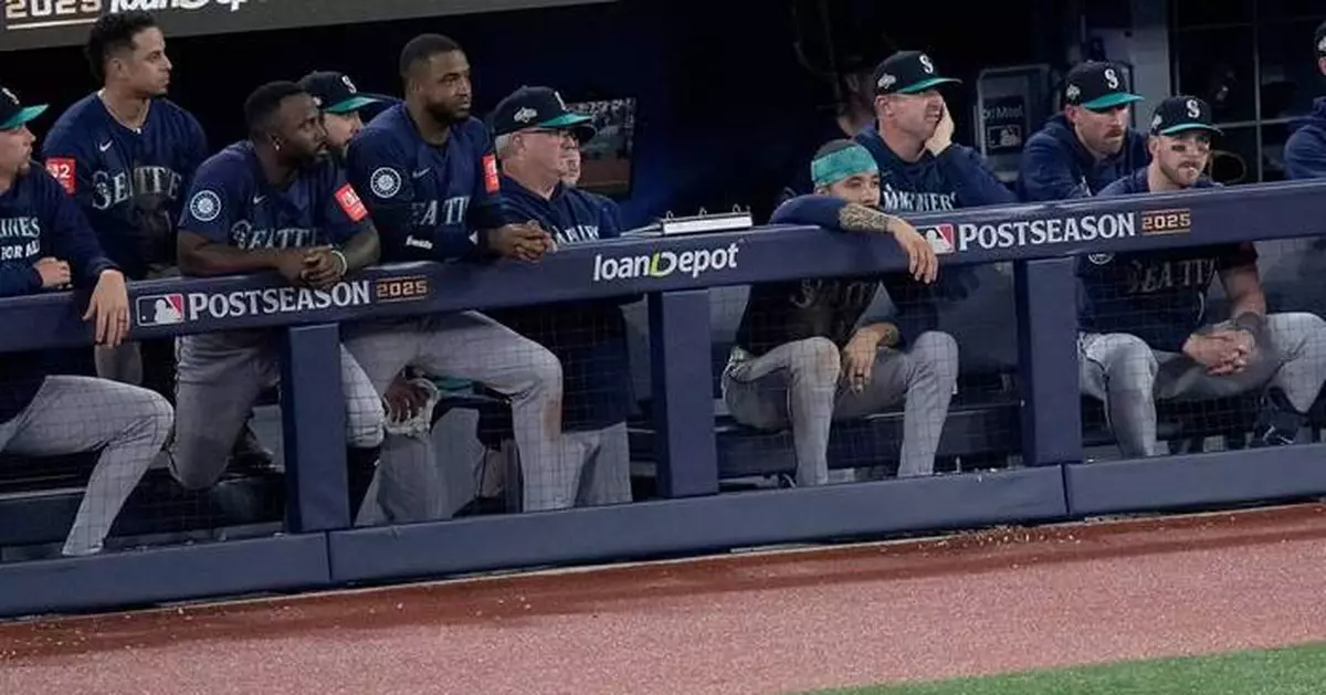 Eight outs from AL pennant, Mariners waste lead and remain only team without a World Series trip