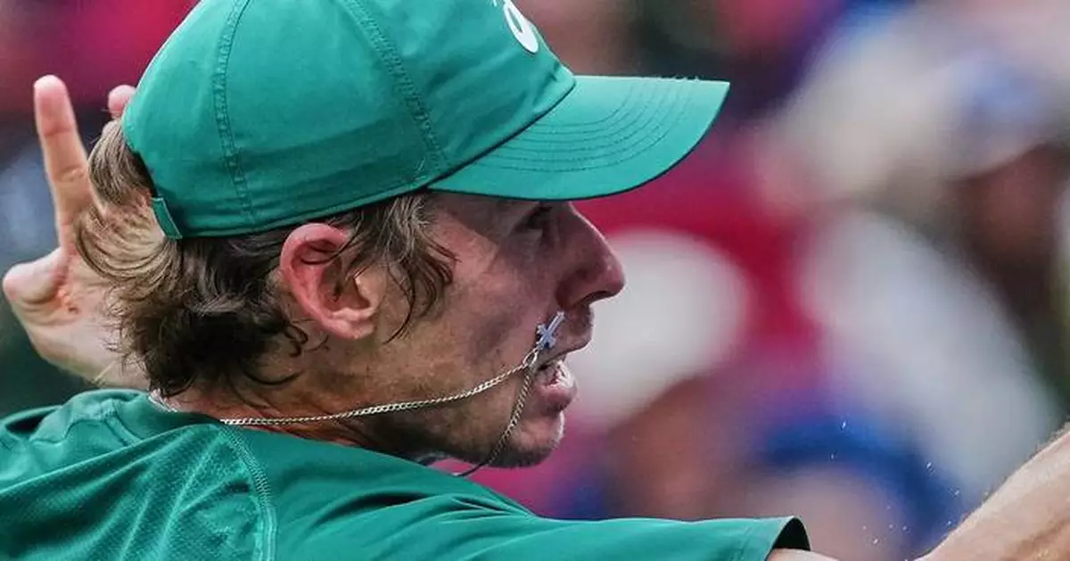 De Minaur wins 50th match of the season to reach quarterfinals at Shanghai Masters