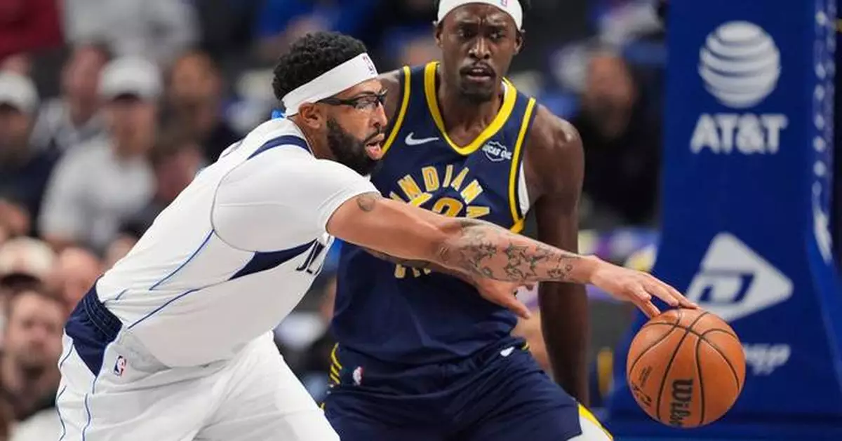 Mavericks' Anthony Davis leaves game early with leg soreness