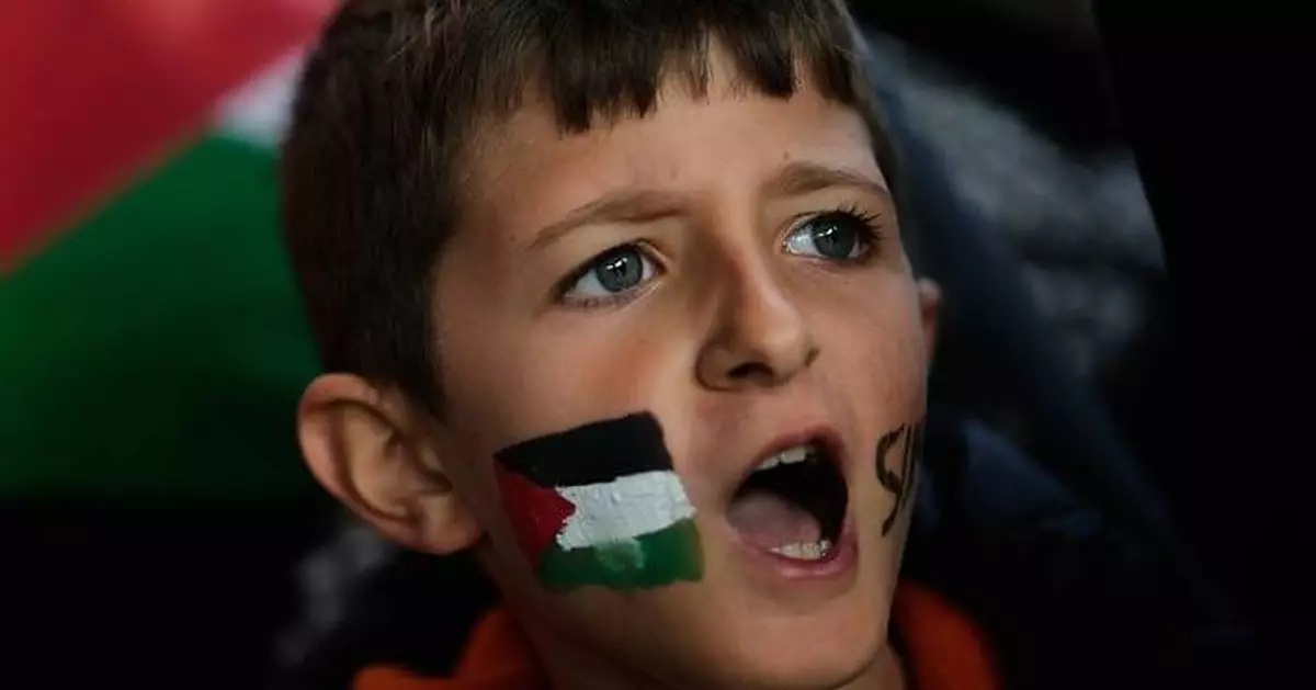 Hundreds of thousands march across Europe in support of Palestinians