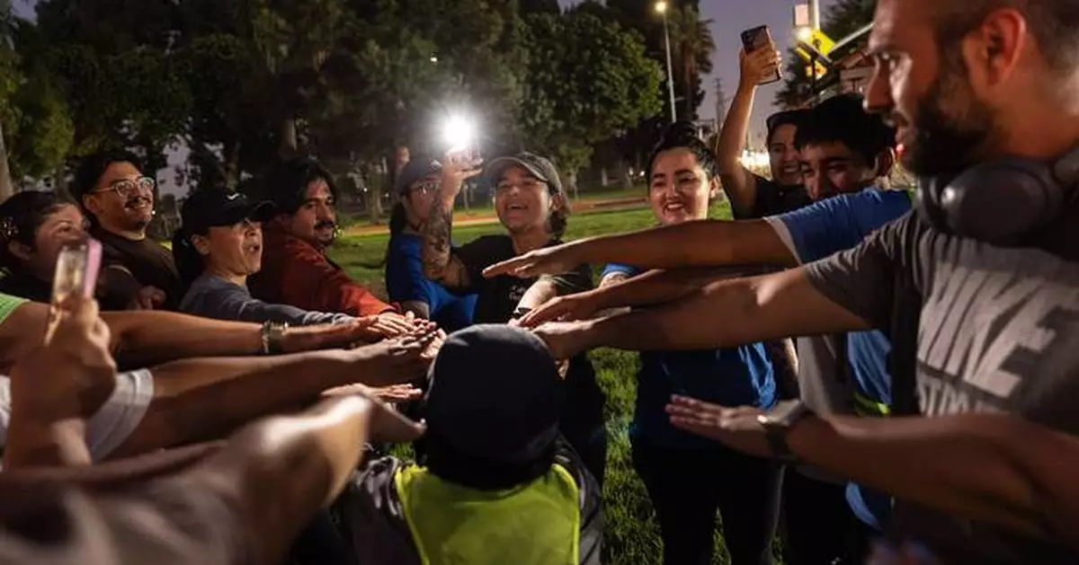 LA running club monitors for immigration agents