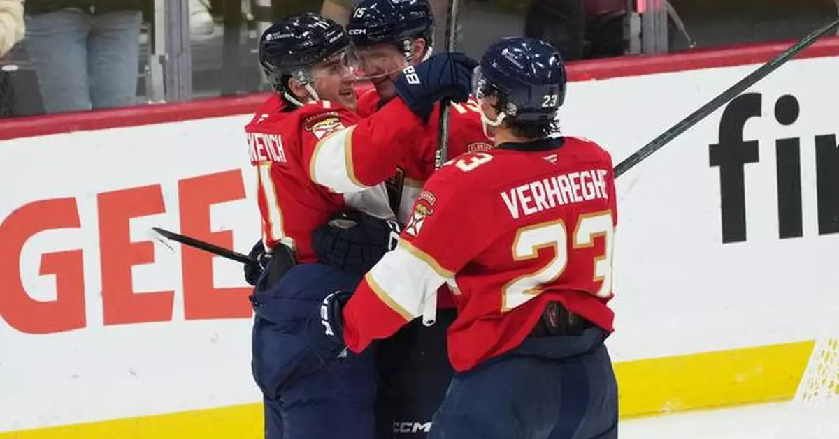 Panthers beat Senators to remain unbeaten, roll to 6-2 victory for 3-0-0 start