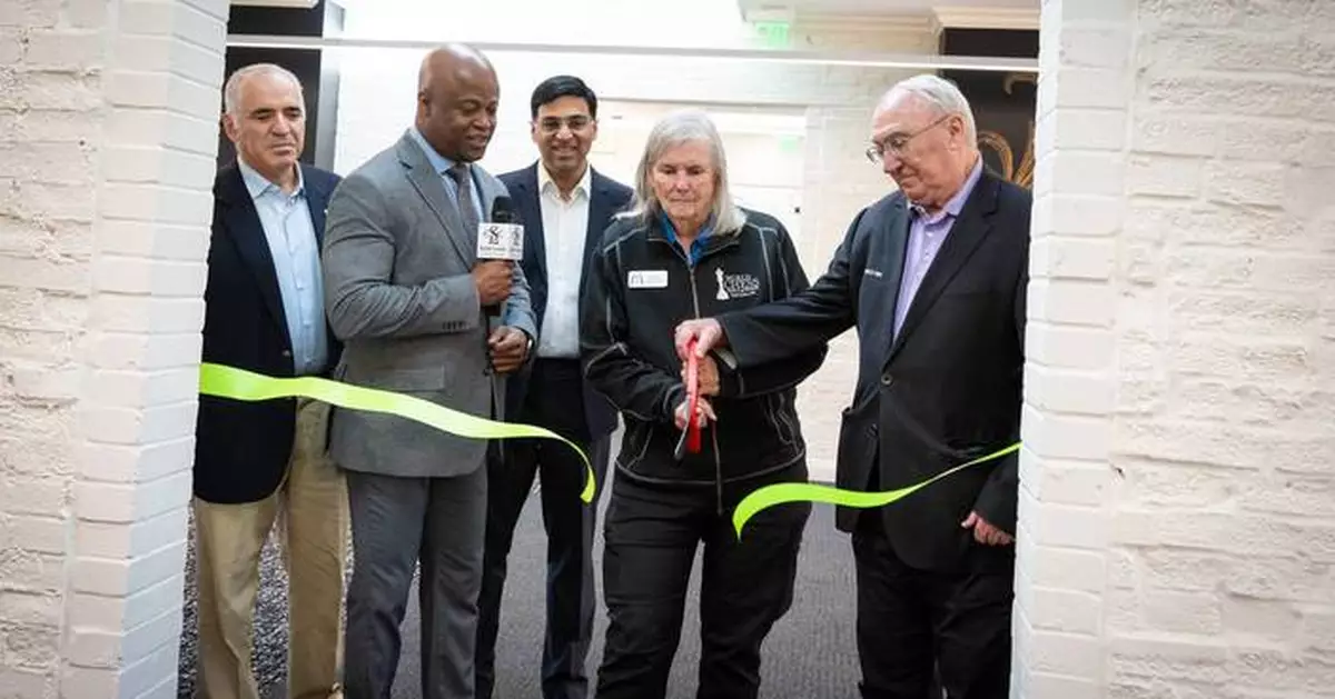 World Champion Garry Kasparov Wins Clutch Chess: The Legends During Grand Reopening of Saint Louis Chess Club