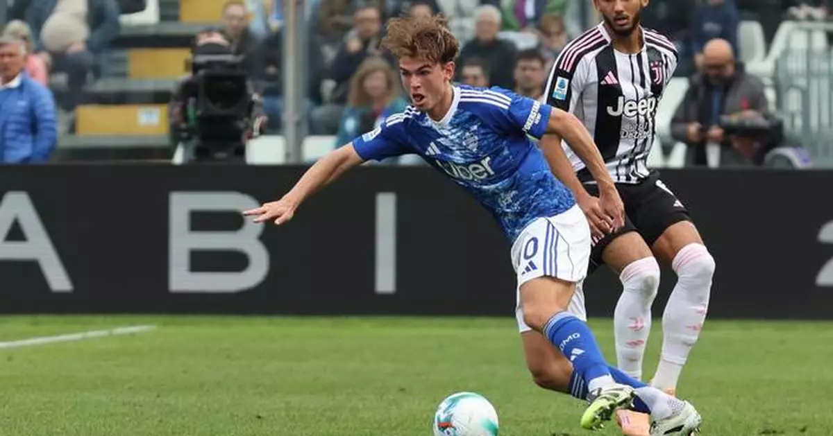 Rafael Leão leads AC Milan past Fiorentina and atop Serie A; Nico Paz powers Como past Juventus