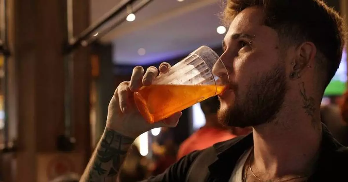 Brazilians avoid drinking after authorities confirm methanol poisoning cases, including 1 death