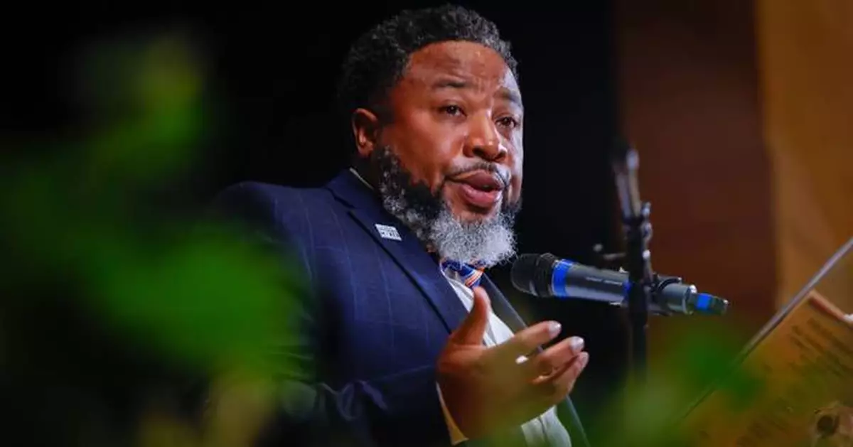 Georgia school chief resigns after indictment alleging kickback scheme in Illinois