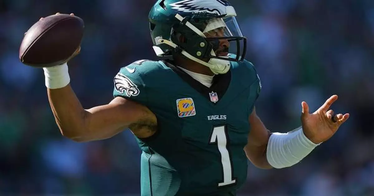 Eagles' offensive woes continue as Broncos hand Super Bowl champs their first loss