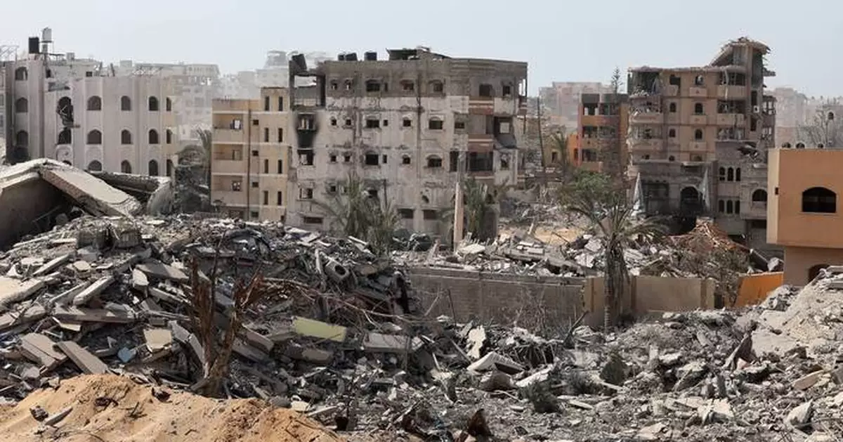 International journalists visit Gaza City under the supervision of Israel's army