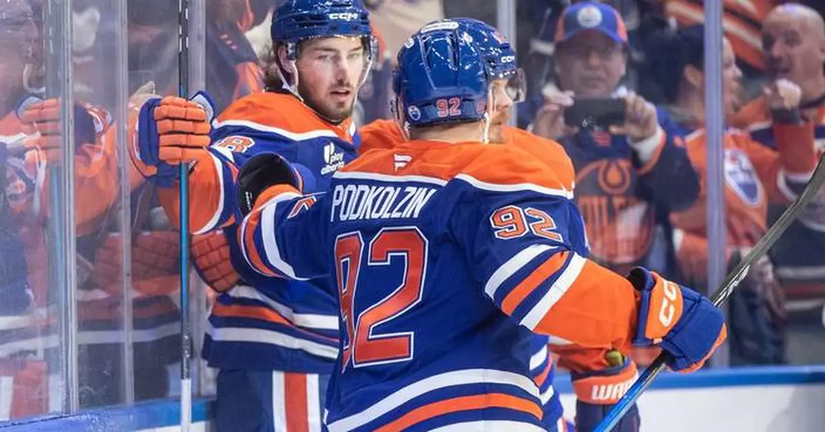 Philp, Mangiapane score in 2nd period as Oilers beat Canucks 3-1