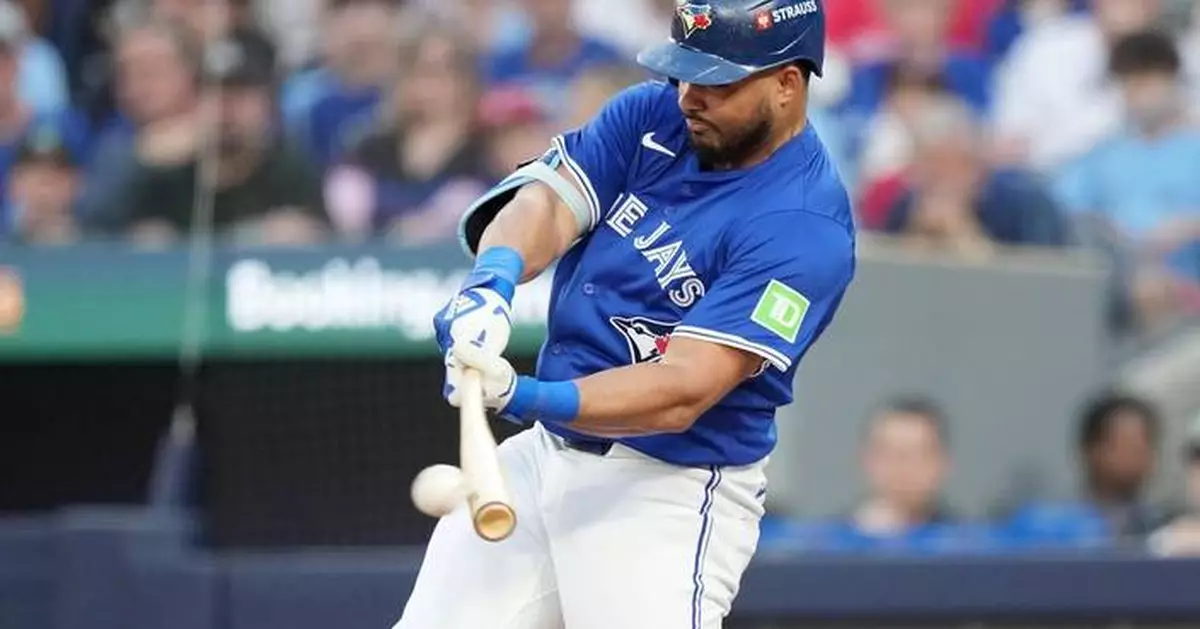 Anthony Santander dropped from Blue Jays' roster with injured back, season over