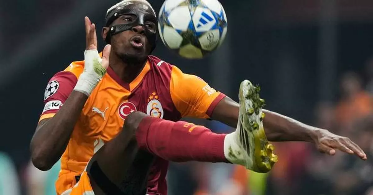 Liverpool rebounds with 5-1 win at Frankfurt in Champions League; Chelsea and Bayern also win big