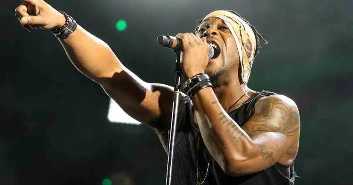 D’Angelo, Grammy-winning R&amp;B singer who became an icon with ‘Untitled (How Does It Feel),’ dies
