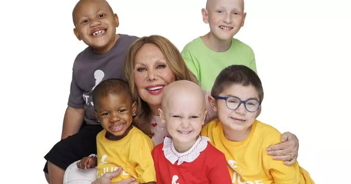 Marlo Thomas, Drew Barrymore, Luis Fonsi, Jon Hamm, Michael Strahan, Sofia Vergara, and America’s beloved brands spark holiday spirit with St. Jude Thanks and Giving
