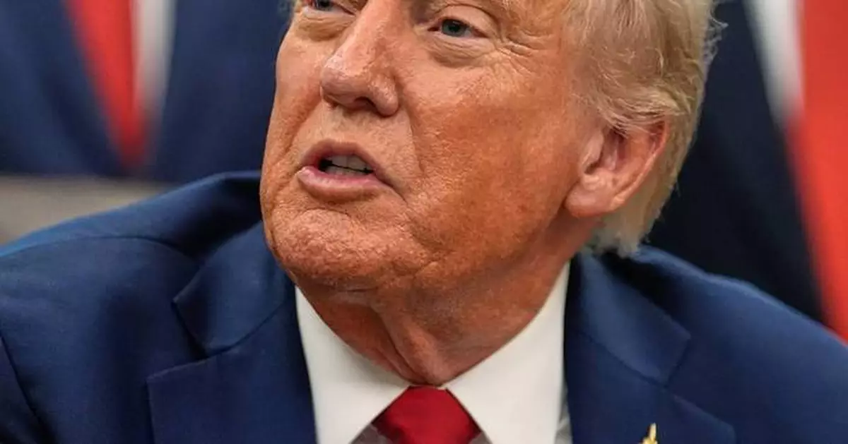 Trump pauses $2.1B for Chicago infrastructure projects, leveraging shutdown to pressure Democrats