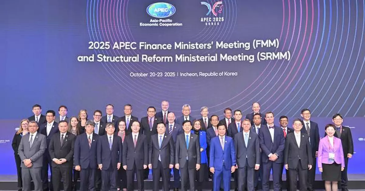 Justice Secretary Discusses Sustainable Structural Reforms at APEC Meeting in Korea