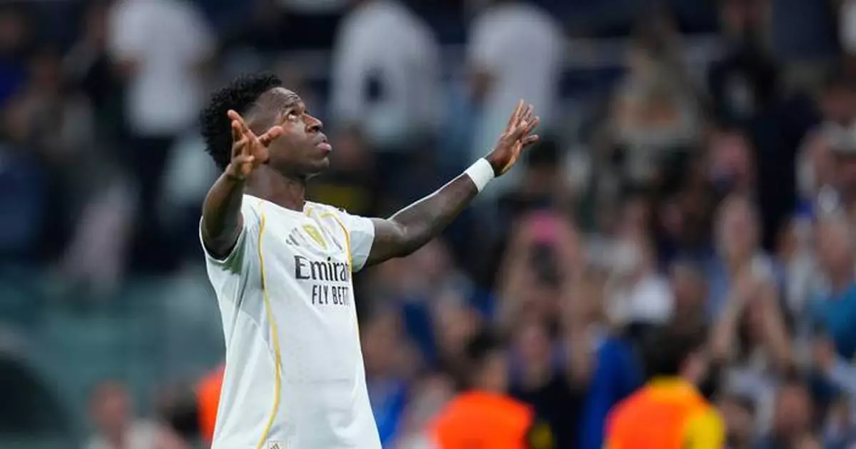 Mbappé scores then limps off as Real Madrid beats Villarreal to top La Liga