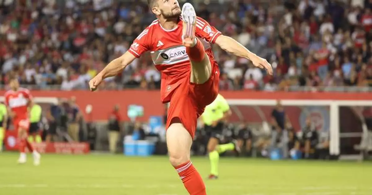 Djordje Mihailovic scores late in stoppage time to rally Toronto to 2-2 draw with Fire