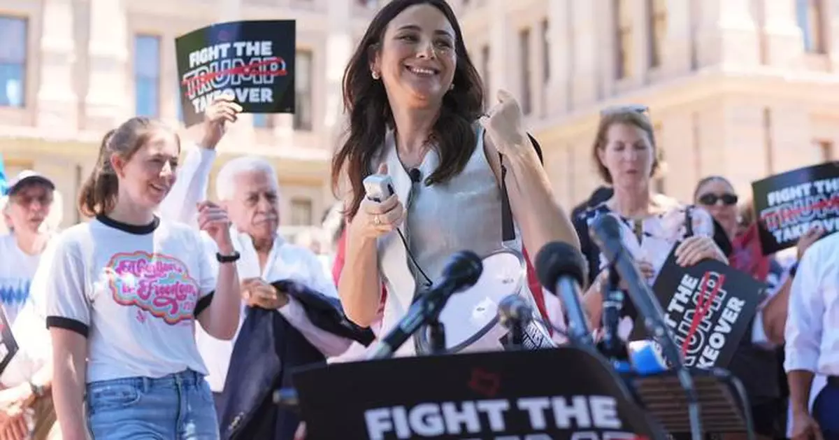 Texas Democrat Gina Hinojosa enters race for governor