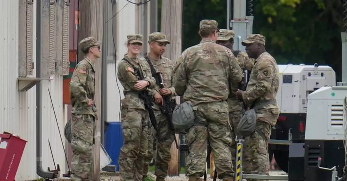 Texas National Guard troops now protecting federal property in Chicago area, official says