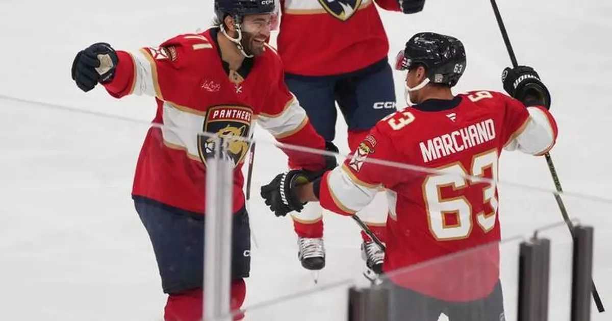 Brad Marchand breaks 3rd-period tie to help the Panthers beat the Flyers, 2-1