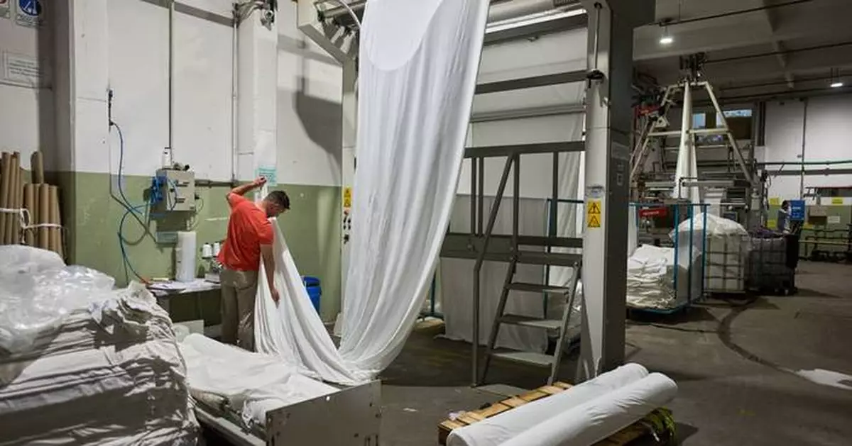 After winning Trump's $20 billion, President Milei must win votes as Argentine industry reels