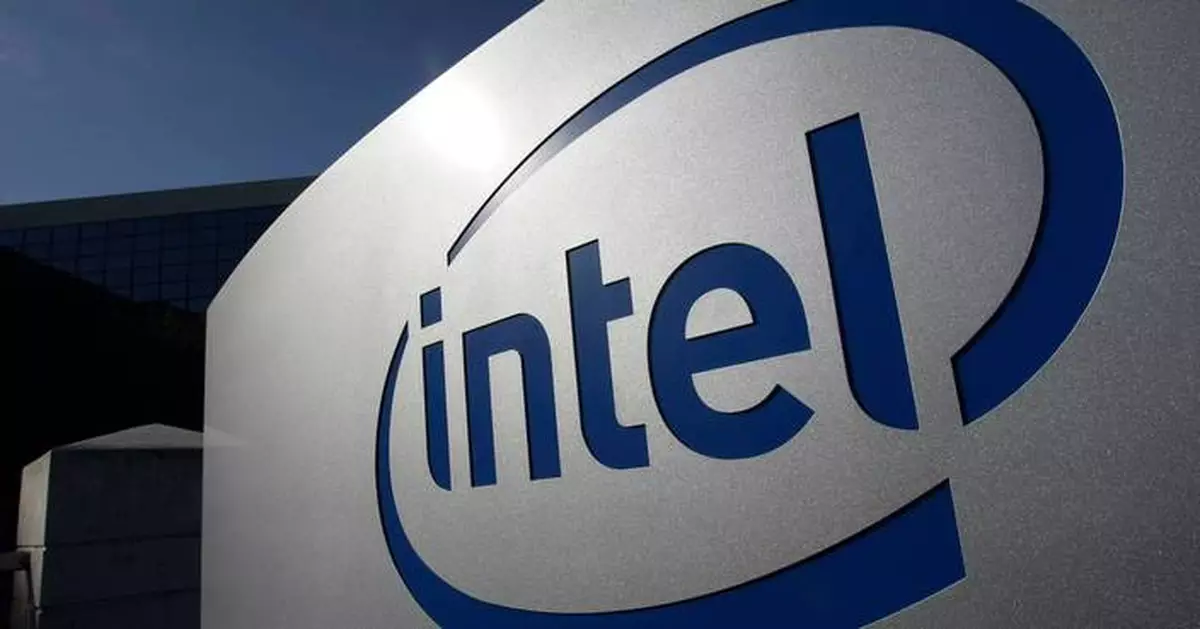 Intel posts profit even as it struggles to regain market share