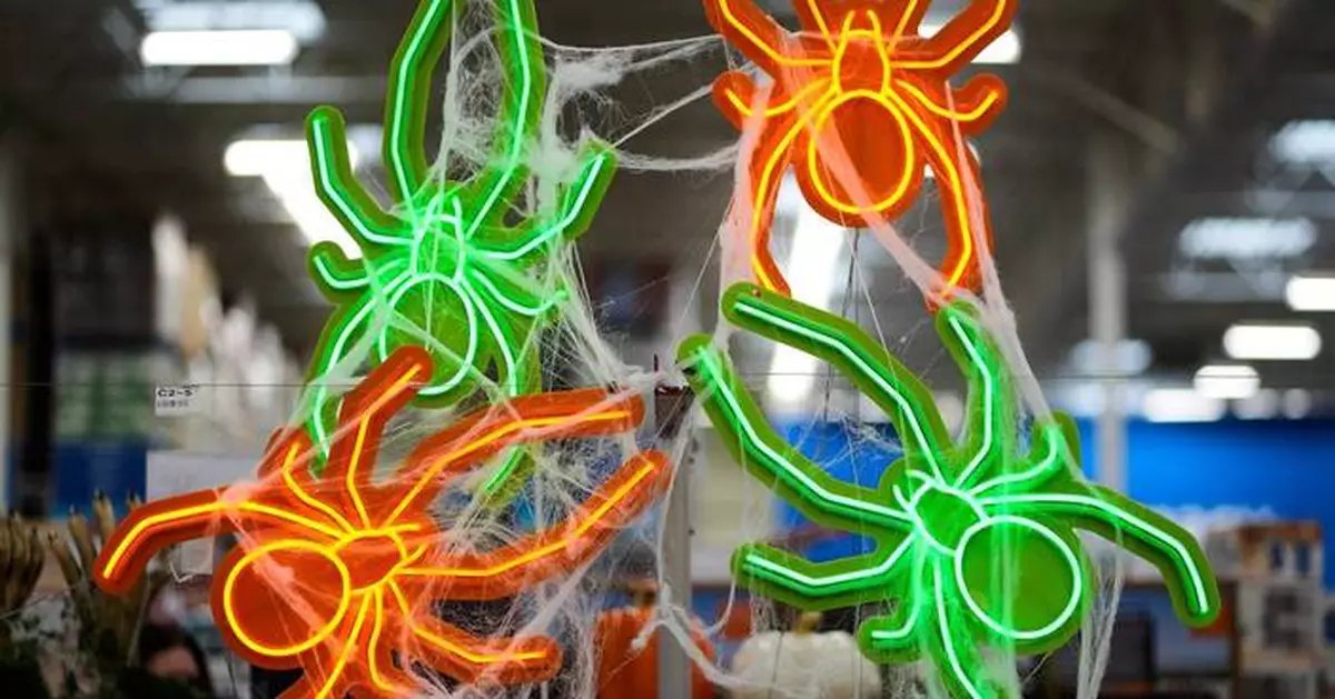 One Tech Tip: Keeping up with your Halloween trick-or-treaters with these tricks