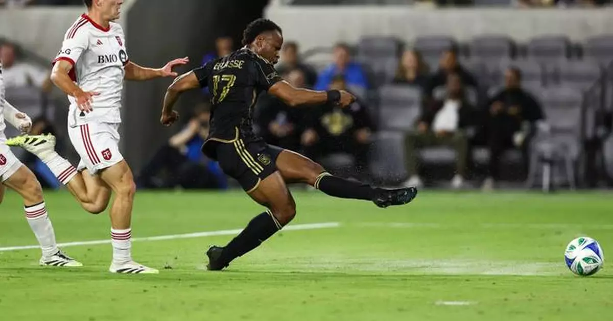 Jeremy Ebobisse and Frankie Amaya each score as LAFC beats Toronto 2-0 for 6th straight victory